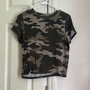 CAMO AERO CROP TEE